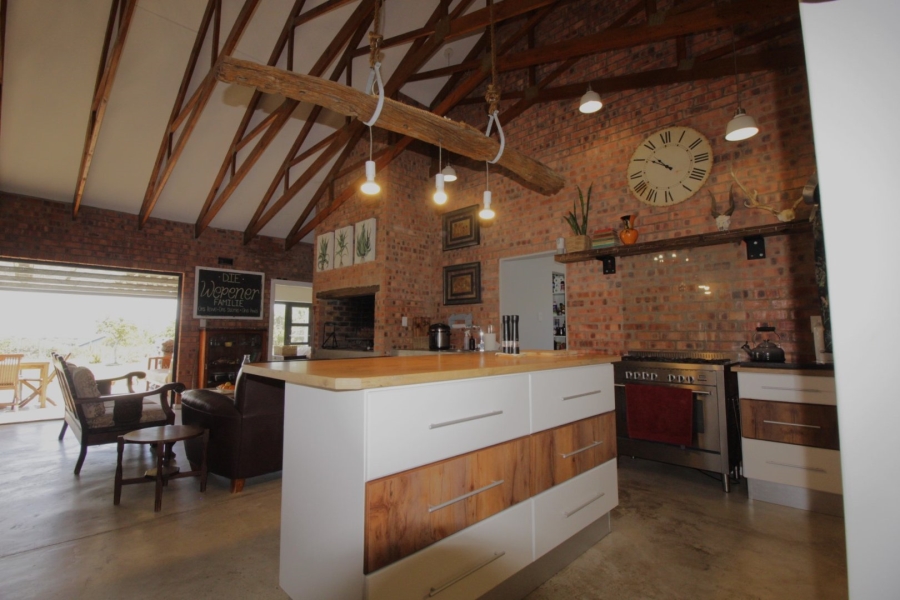 4 Bedroom Property for Sale in Paradise Beach Eastern Cape